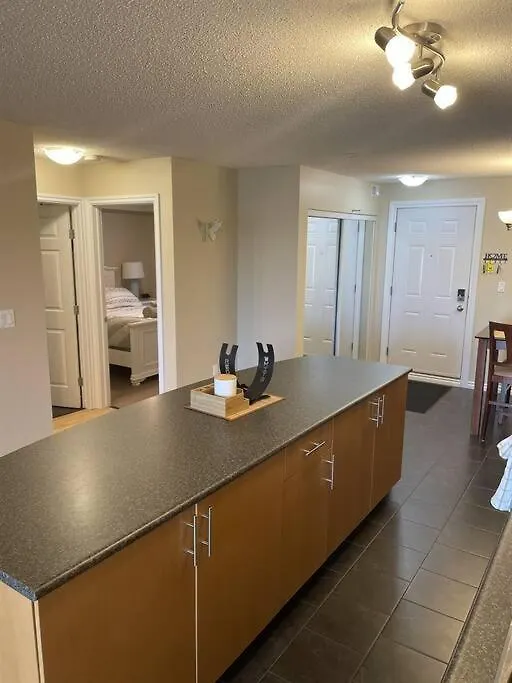 Apartment Chris'S Cozy Condo Times Square Rogers Place Edmonton