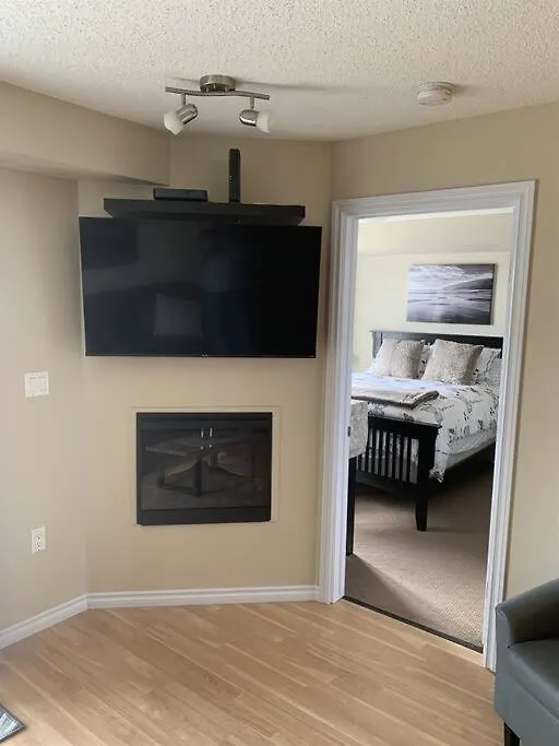 Chris'S Cozy Condo Times Square Rogers Place Edmonton