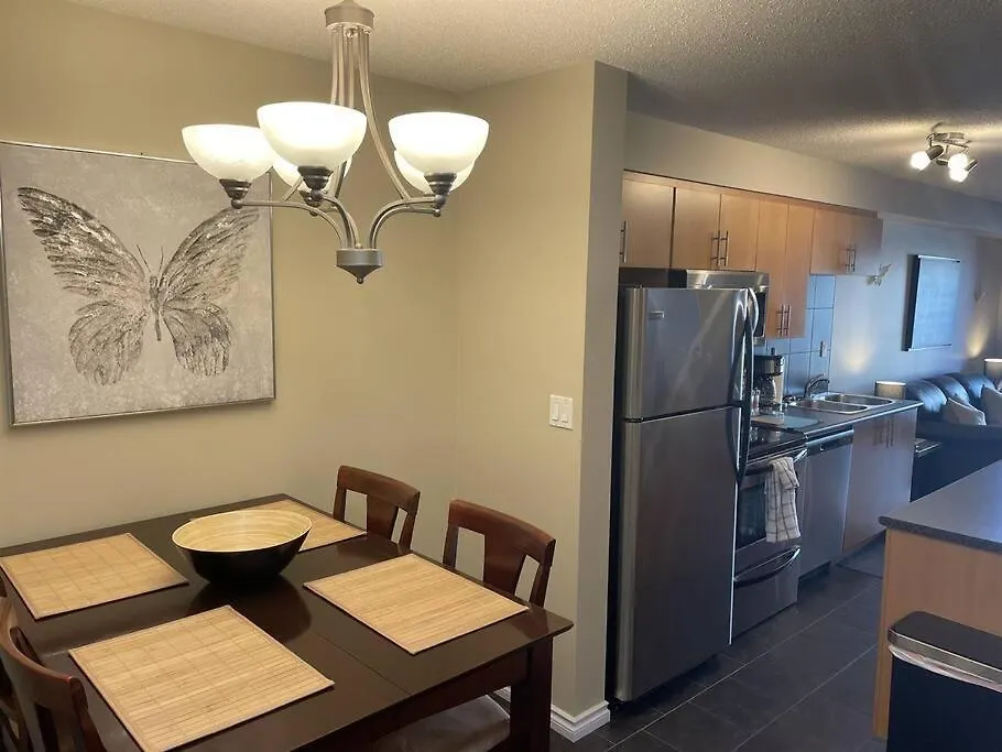 Appartamento Chris'S Cozy Condo Times Square Rogers Place Edmonton
